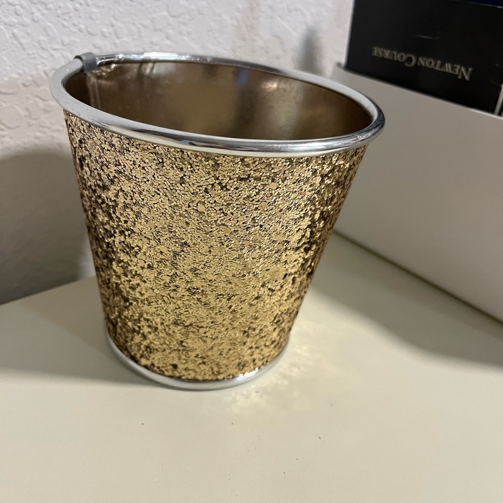 Gold Glitter Decorative Pot - Picture 3 of 5